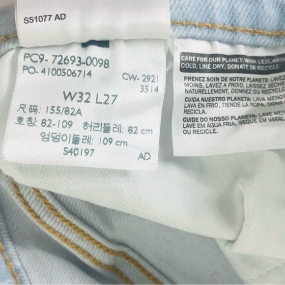 New! Levi’s Ribcage Straight Ankle Light Wash Distressed Button Fly Jeans - Picture 11 of 11